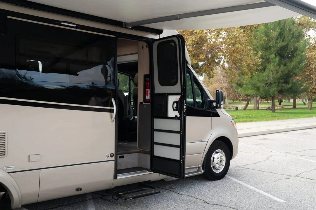 2022 Mercedes-Benz VS30 Sprinter - Image 6 of 21