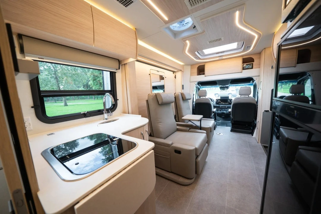 2022 Mercedes-Benz VS30 Sprinter - Image 18 of 21