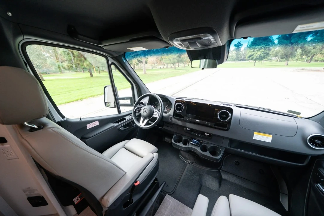 2022 Mercedes-Benz VS30 Sprinter - Image 9 of 21