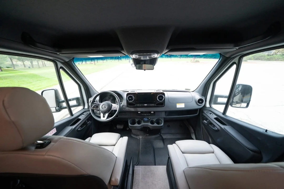 2022 Mercedes-Benz VS30 Sprinter - Image 8 of 21