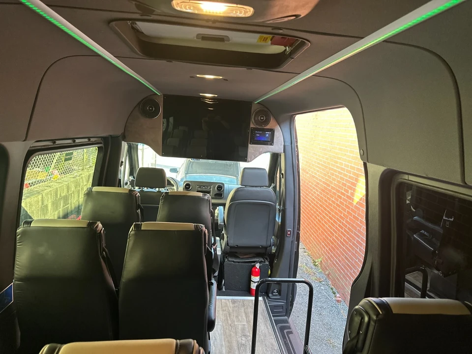 2022 Mercedes-Benz VS30 Sprinter - Image 9 of 15