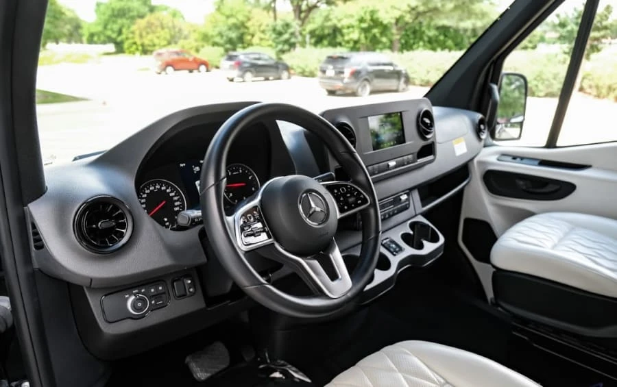 2022 Mercedes-Benz VS30 Sprinter - Image 8 of 15