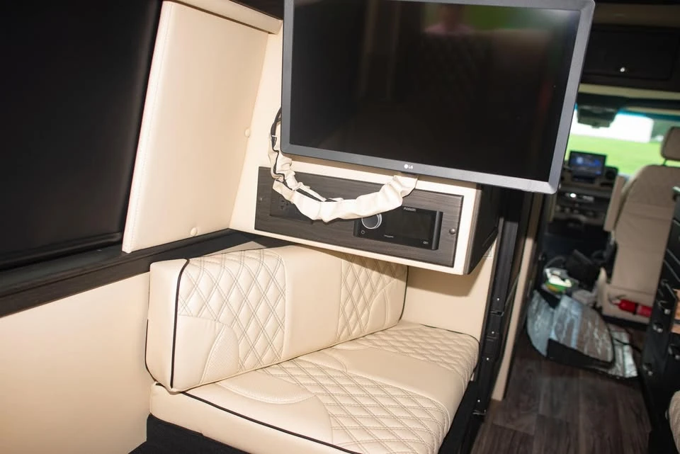 2022 Mercedes-Benz VS30 Sprinter - Image 11 of 16