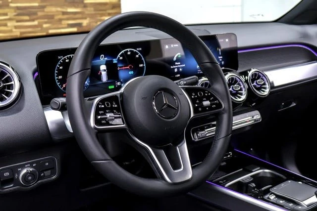 2022 Mercedes-Benz EQB - Image 11 of 18