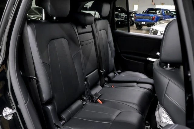2022 Mercedes-Benz EQB - Image 15 of 18