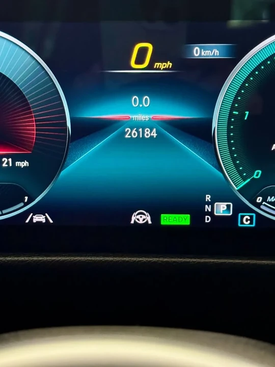 2022 Mercedes-Benz EQB - Image 17 of 19