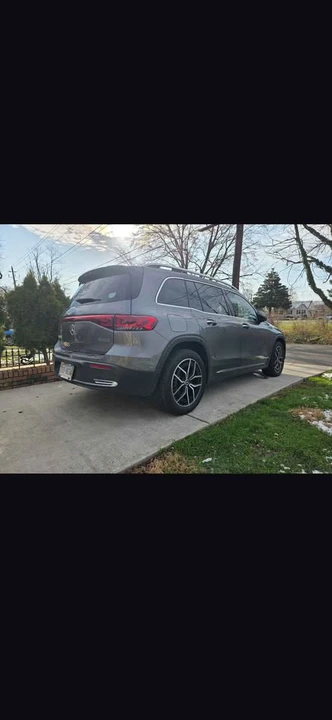 2022 Mercedes-Benz EQB - Image 4 of 10