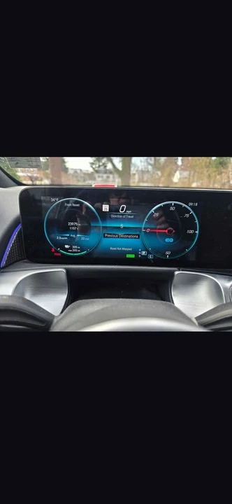 2022 Mercedes-Benz EQB - Image 5 of 10