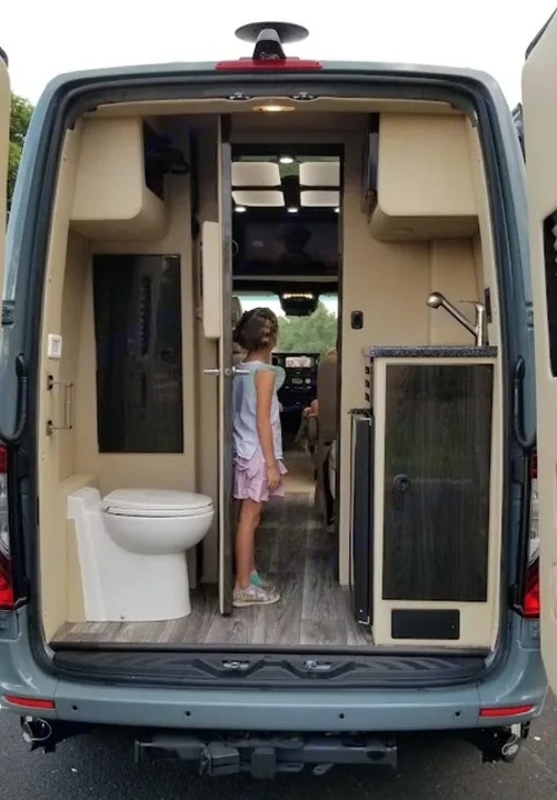 2022 Mercedes-Benz VS30 Sprinter - Image 10 of 10