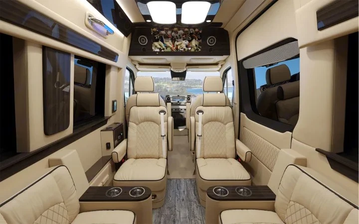 2022 Mercedes-Benz VS30 Sprinter - Image 9 of 10