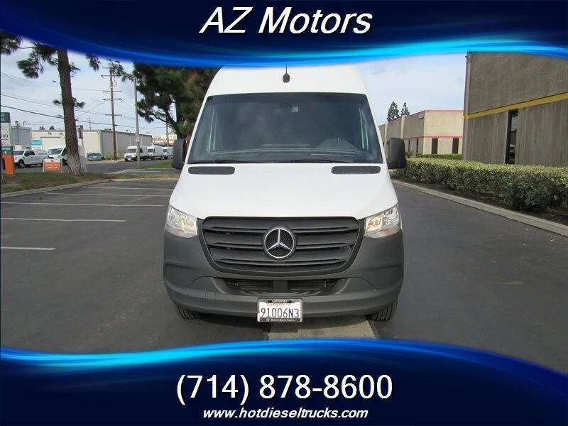 2022 Mercedes-Benz VS30 Sprinter - Image 2 of 20