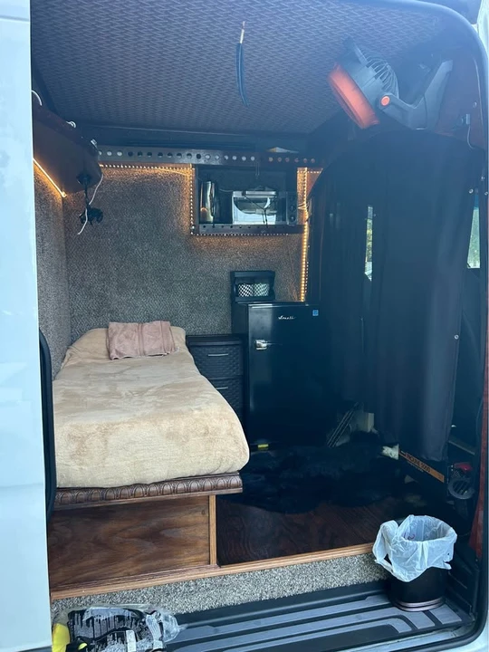 2022 Mercedes-Benz VS30 Sprinter - Image 2 of 4