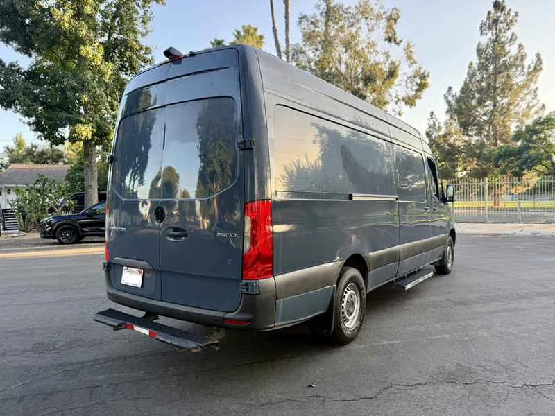 2022 Mercedes-Benz VS30 Sprinter - Image 4 of 19