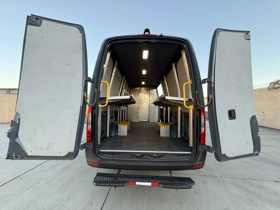 2022 Mercedes-Benz VS30 Sprinter - Image 16 of 19