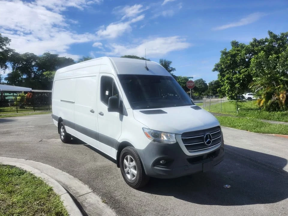 2022 Mercedes-Benz VS30 Sprinter - Image 2 of 14