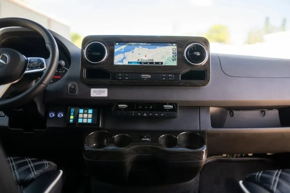 2022 Mercedes-Benz VS30 Sprinter - Image 8 of 15