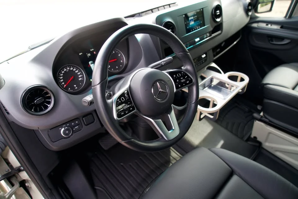 2022 Mercedes-Benz VS30 Sprinter - Image 10 of 16