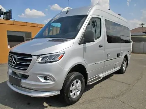 2022 Mercedes-Benz Sprinter Airstream Interstate 4x4