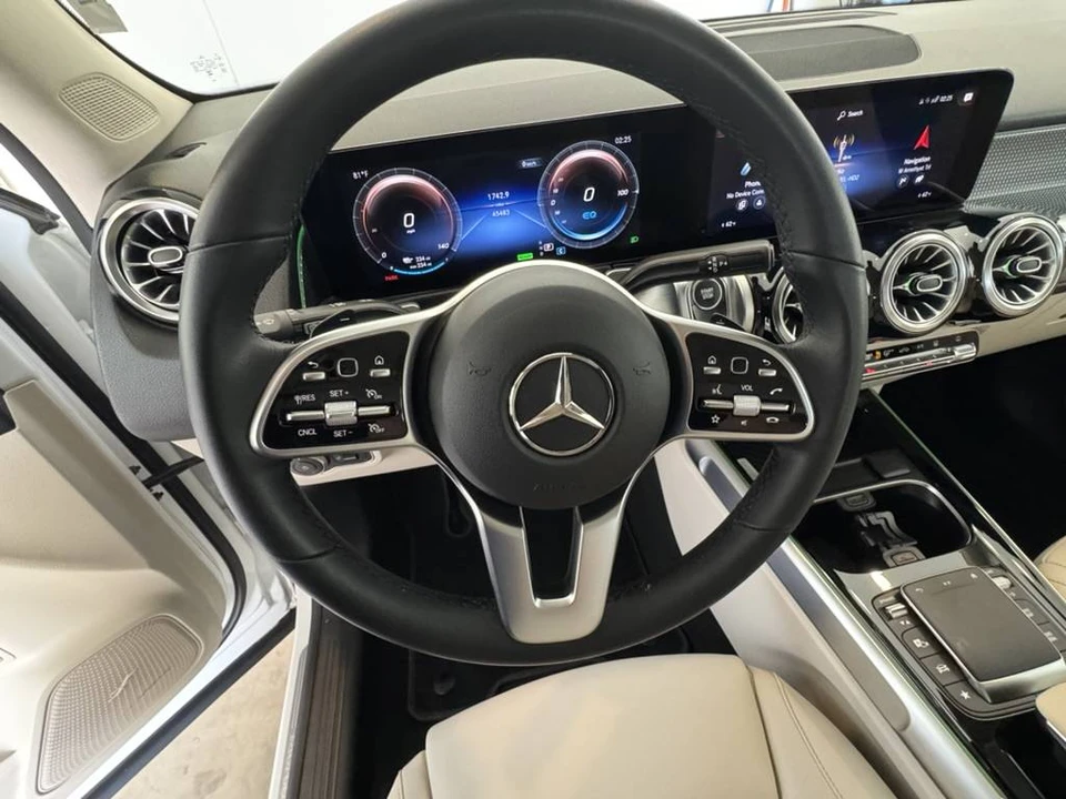 2022 Mercedes-Benz EQB - Image 8 of 20