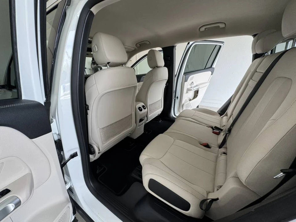2022 Mercedes-Benz EQB - Image 11 of 20