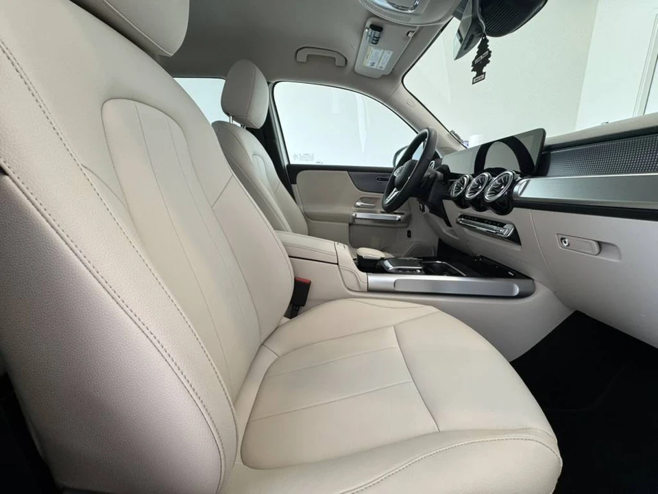 2022 Mercedes-Benz EQB - Image 13 of 20