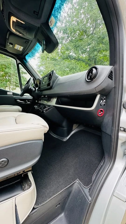 2022 Mercedes-Benz VS30 Sprinter - Image 9 of 17