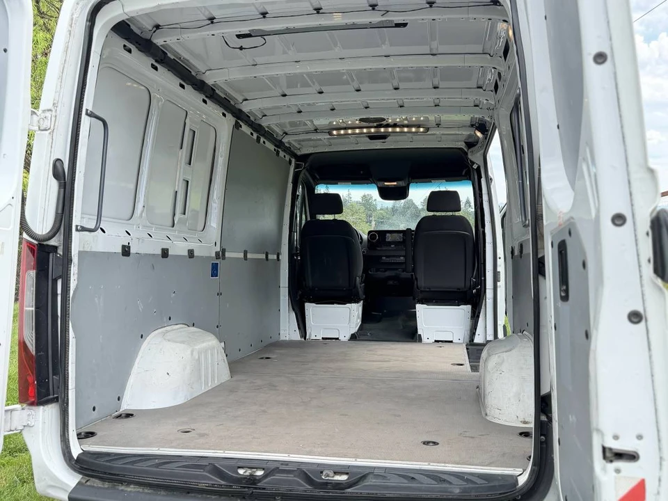 2022 Mercedes-Benz VS30 Sprinter - Image 9 of 24