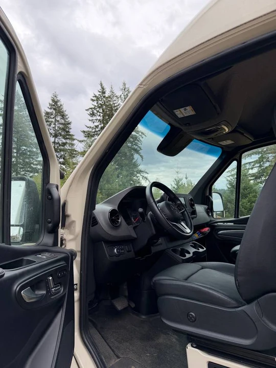 2022 Mercedes-Benz VS30 Sprinter - Image 9 of 9