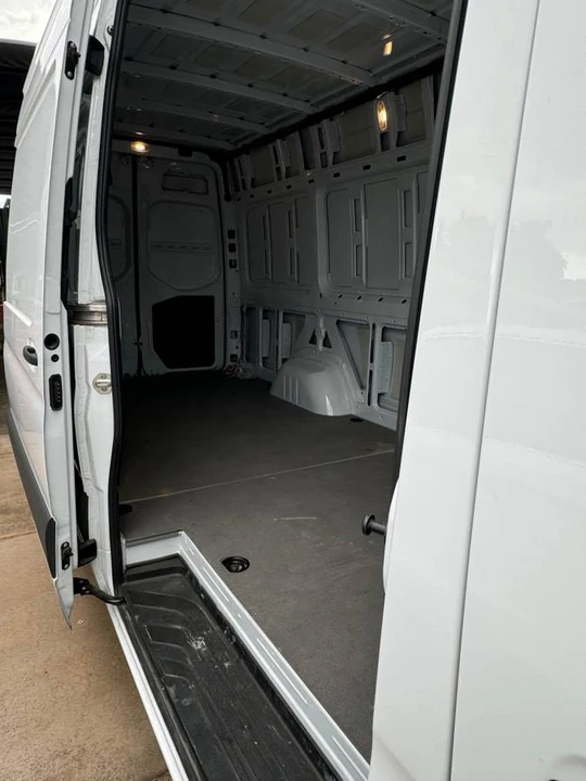 2022 Mercedes-Benz VS30 Sprinter - Image 10 of 11