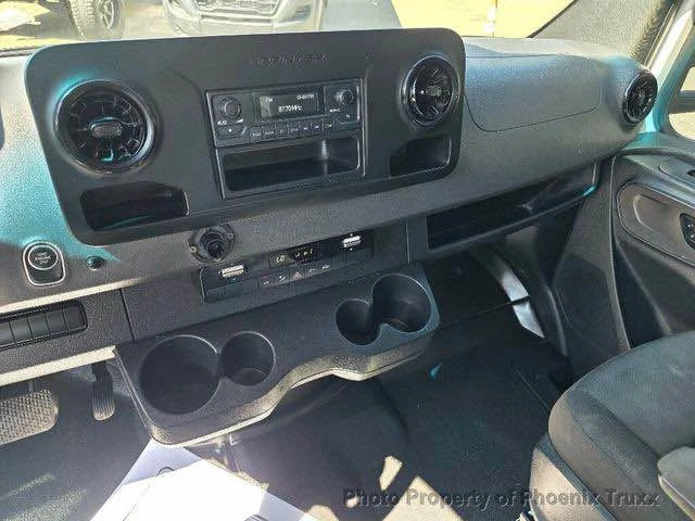 2022 Mercedes-Benz VS30 Sprinter - Image 7 of 8