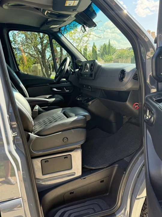 2022 Mercedes-Benz VS30 Sprinter - Image 13 of 19