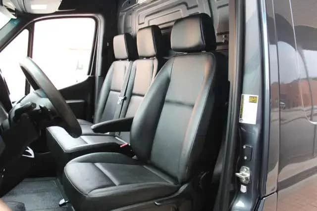 2022 Mercedes-Benz VS30 Sprinter - Image 8 of 20