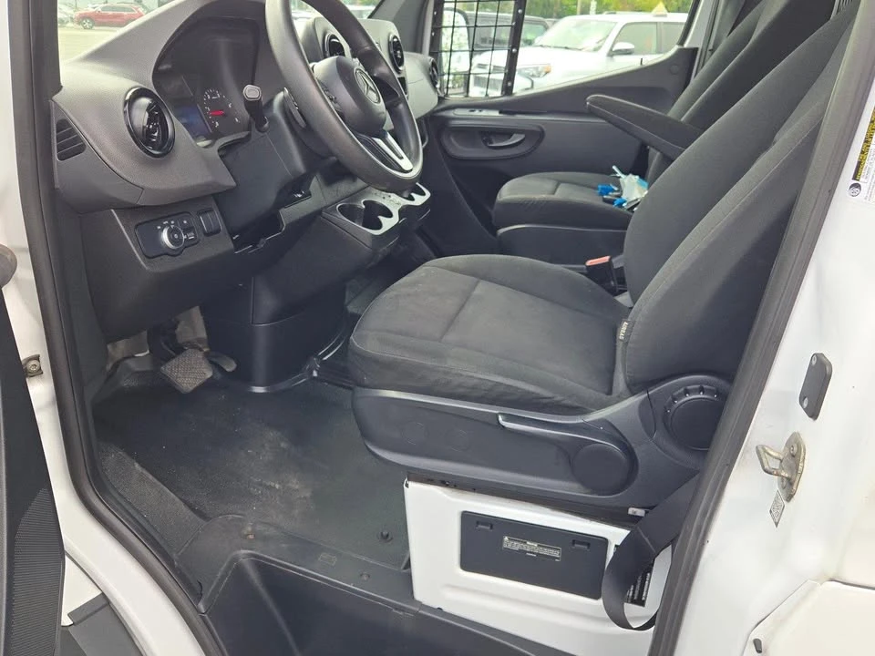 2022 Mercedes-Benz VS30 Sprinter - Image 2 of 20