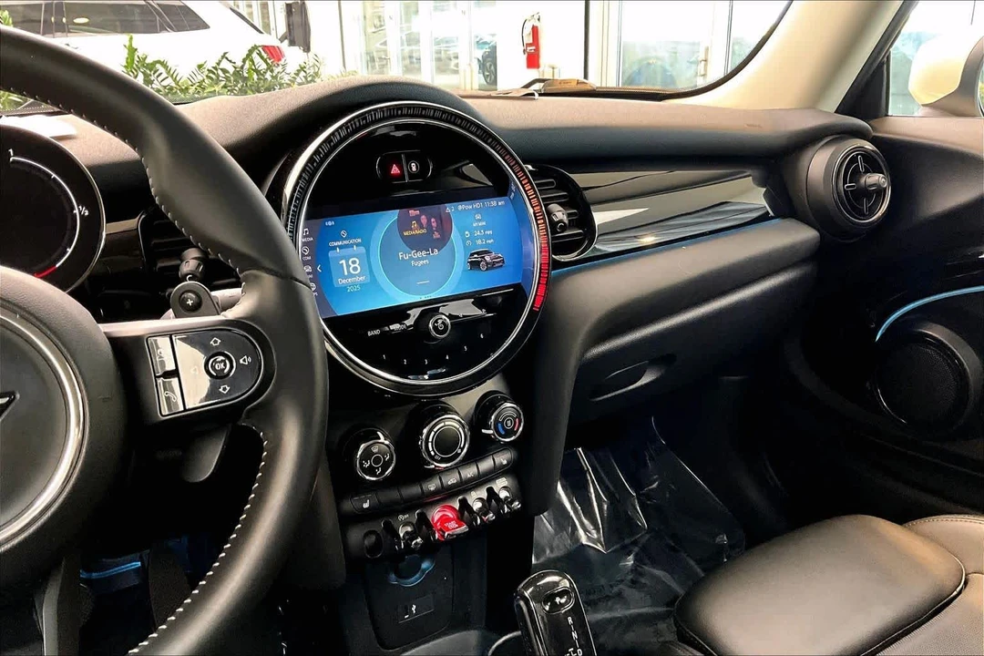 2022 Mini Mini Cooper S 3rd Gen - Image 7 of 12