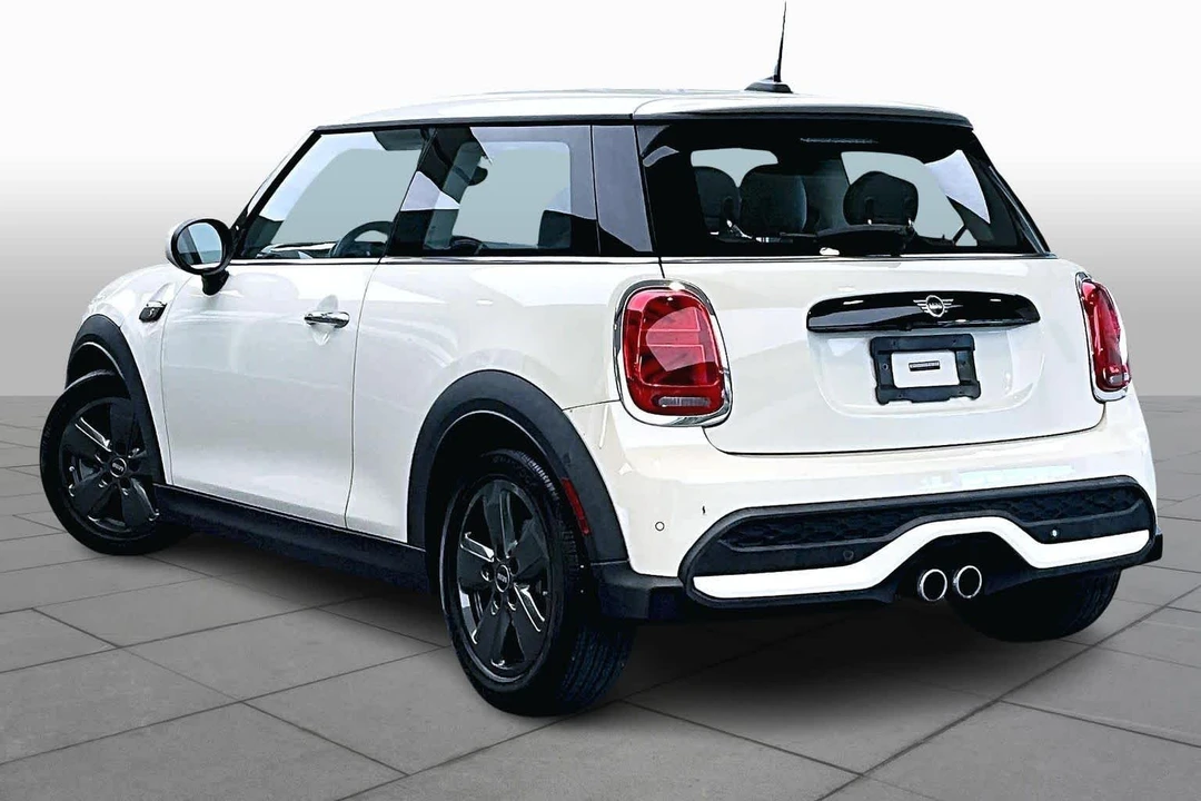 2022 Mini Mini Cooper S 3rd Gen - Image 11 of 12