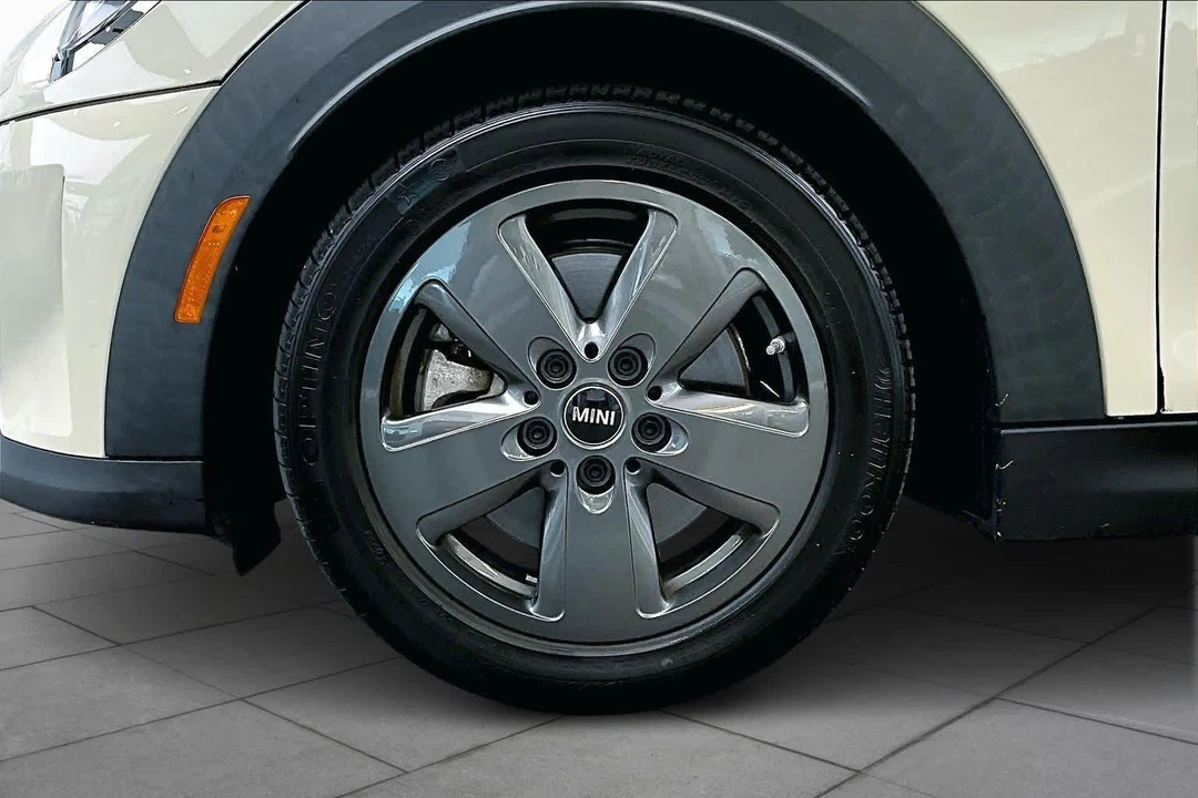 2022 Mini Mini Cooper S 3rd Gen - Image 10 of 12