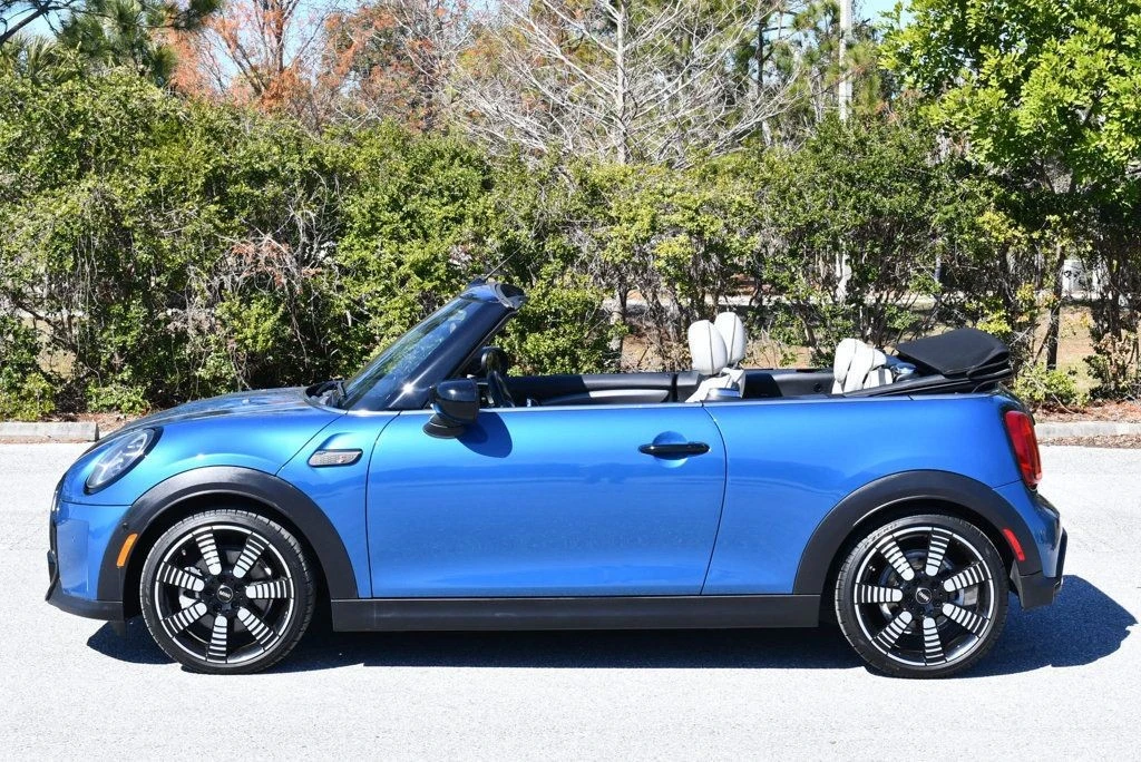 2022 Mini Mini 3rd Gen - Image 3 of 21