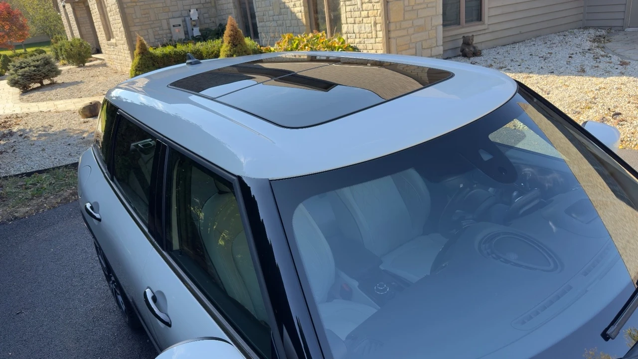 2022 Mini Mini 3rd Gen - Image 9 of 21