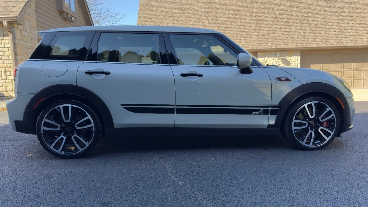 2022 Mini Mini 3rd Gen - Image 8 of 21