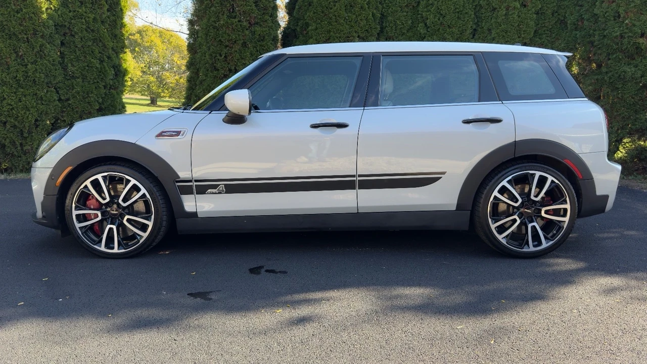 2022 Mini Mini 3rd Gen - Image 4 of 21
