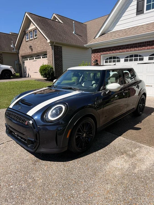 2022 Mini Mini Cooper S 3rd Gen - Image 2 of 9