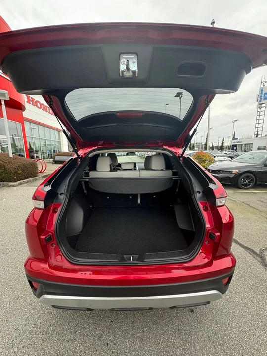 2022 Mitsubishi Eclipse Cross - Image 5 of 8