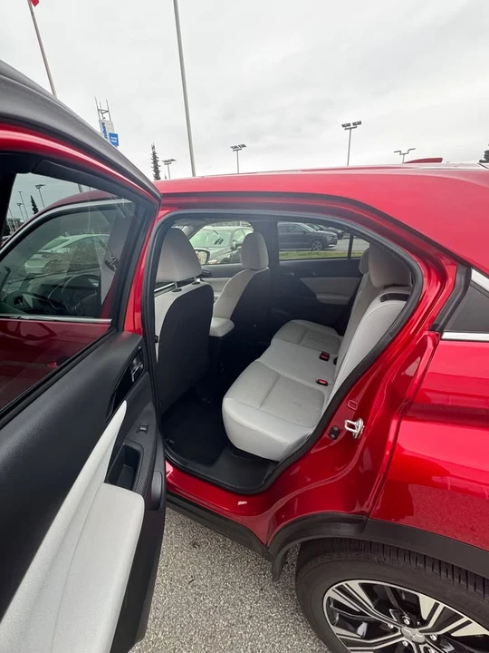 2022 Mitsubishi Eclipse Cross - Image 7 of 8