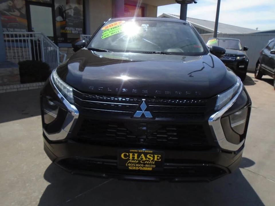 2022 Mitsubishi Eclipse Cross - Image 2 of 18