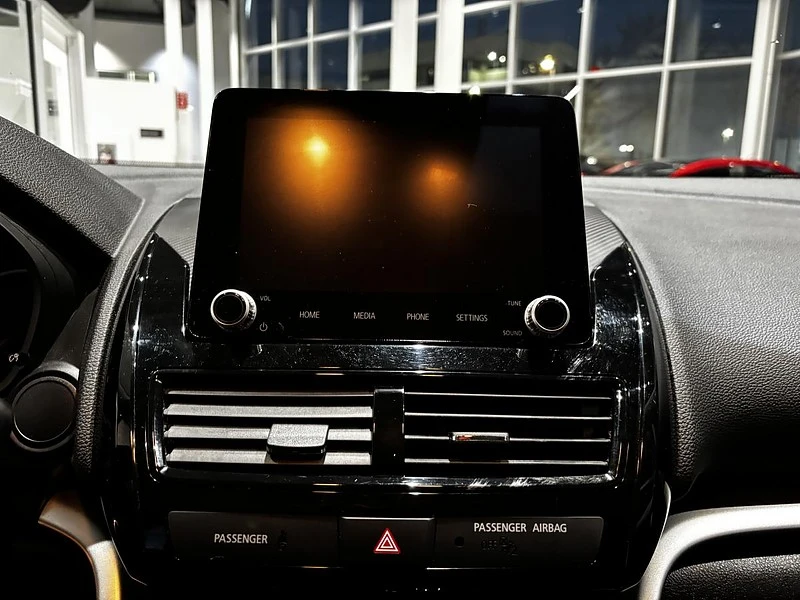 2022 Mitsubishi Eclipse Cross - Image 9 of 18