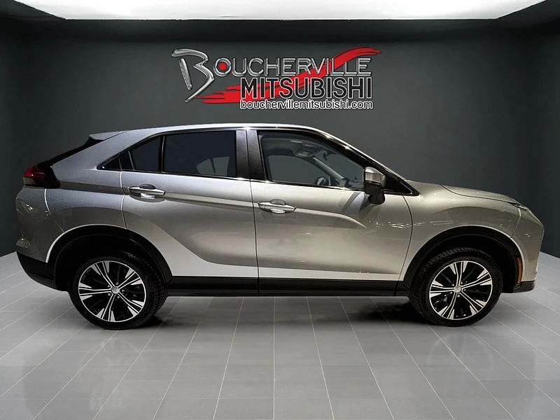 2022 Mitsubishi Eclipse Cross - Image 4 of 18