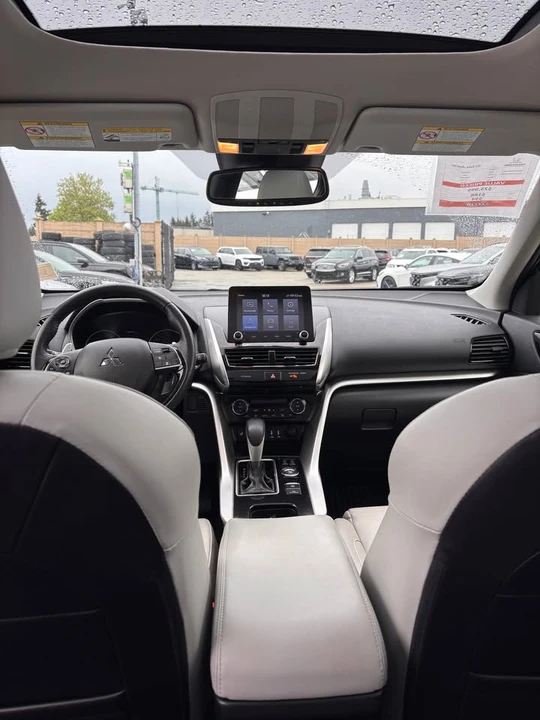 2022 Mitsubishi Eclipse Cross - Image 11 of 13