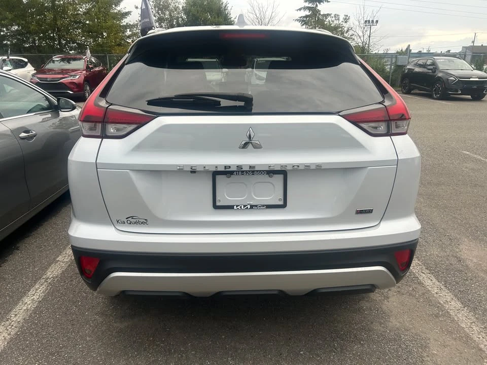 2022 Mitsubishi Eclipse Cross - Image 4 of 17