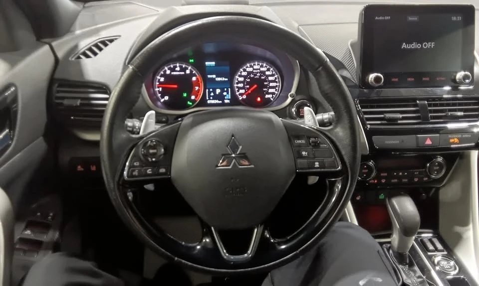 2022 Mitsubishi Eclipse Cross - Image 11 of 17
