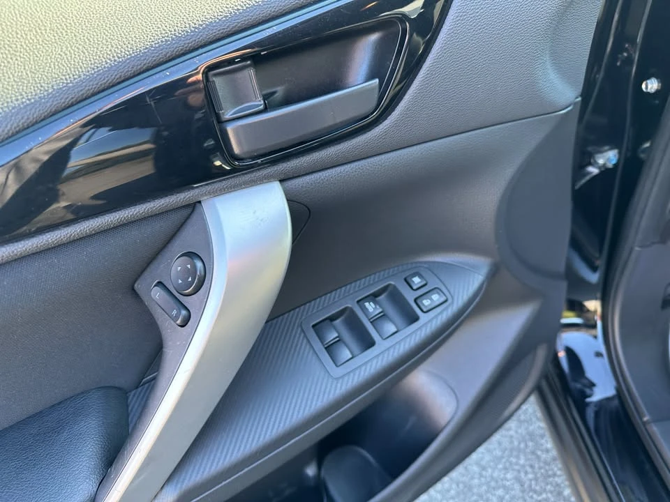 2022 Mitsubishi Eclipse Cross - Image 10 of 15